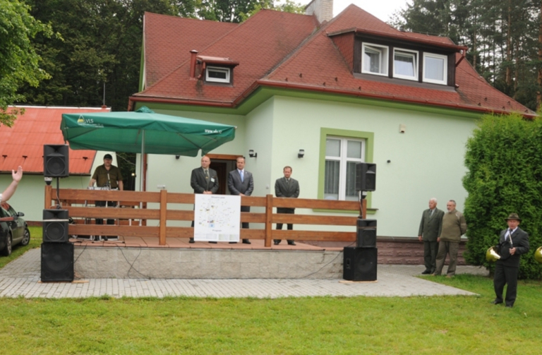 Hejtman zahájil na Skelné huti největší lesnickou přehlídku v ČR