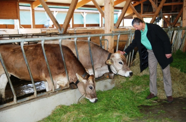  Radní Jaroslav Podzimek: Je nutné rychle přijmout opatření k záchraně producentů mléka