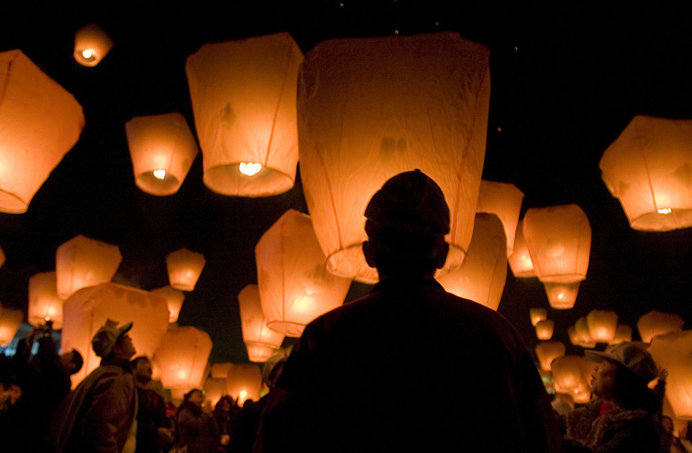 Noční oblohu nad Libercem rozzáří 1. prosince stovky horkovzdušných balónů