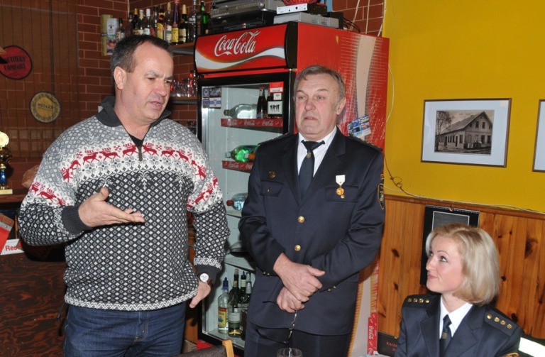 Vlčetínské hasiče pozdravil na jejich jednání hejtman LK Stanislav Eichler.