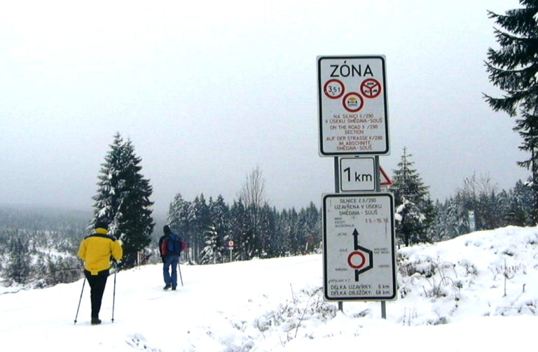 Silnice kolem Souše na Smědavu je stále uzavřena.