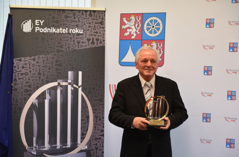 Titul EY Podnikatel roku 2015 Libereckého kraje získal Luboš Novák, majitel společnosti MEGA 