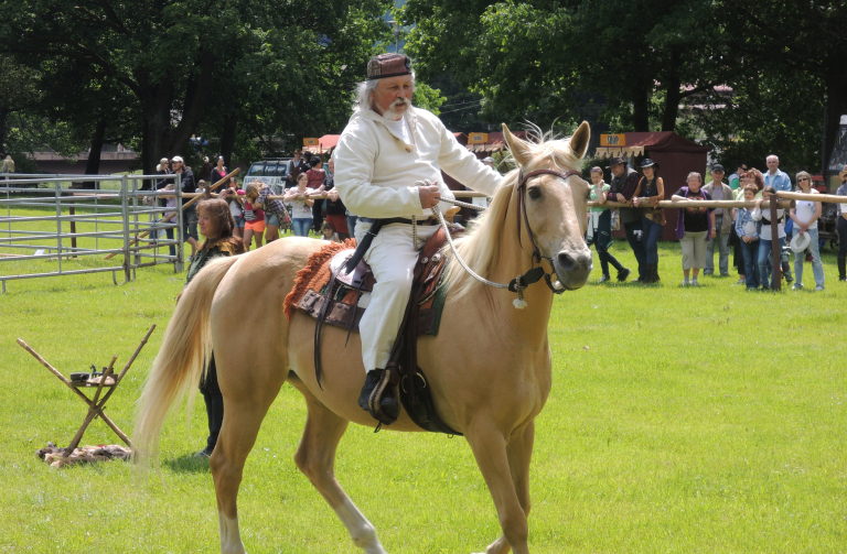 Westernoví jezdci předvedou rodeo v Semilech  