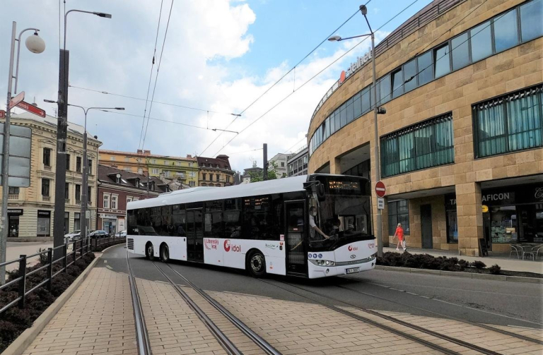 17440 solaris-urbino-15-le-idol